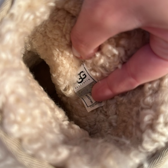 Ugg Australia Mongolian - RARE - Picture 4 of 4